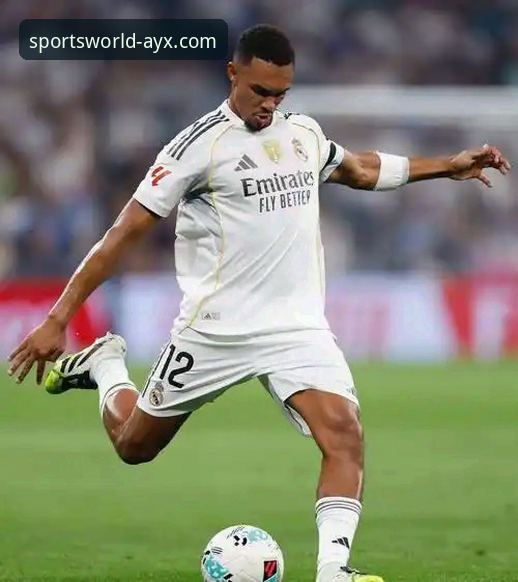 皇马球星场外“小插曲”的深度分析：从阿诺德事件看体育娱乐的沉浸式体验